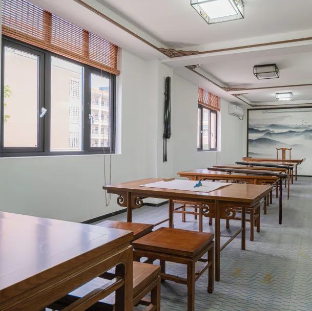 好色先生TV轻质量版下载图书馆家具